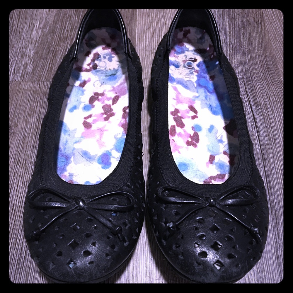 Vionic ballet flats
